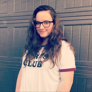 Meet your Posher, Shelbi